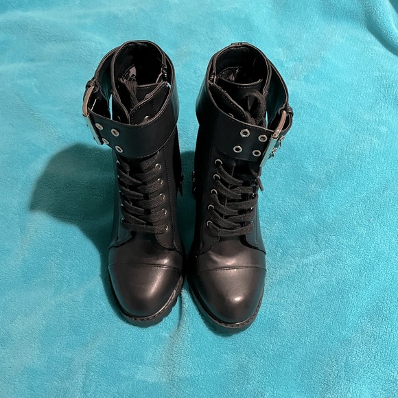 Boohoo Combat Heeled Boots - Picture 4 of 6
